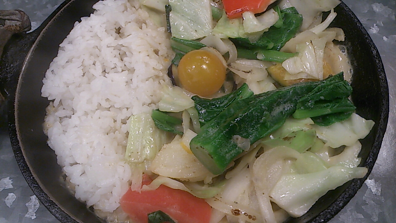 野菜を食べるカレーcamp エキマルシェ大阪店