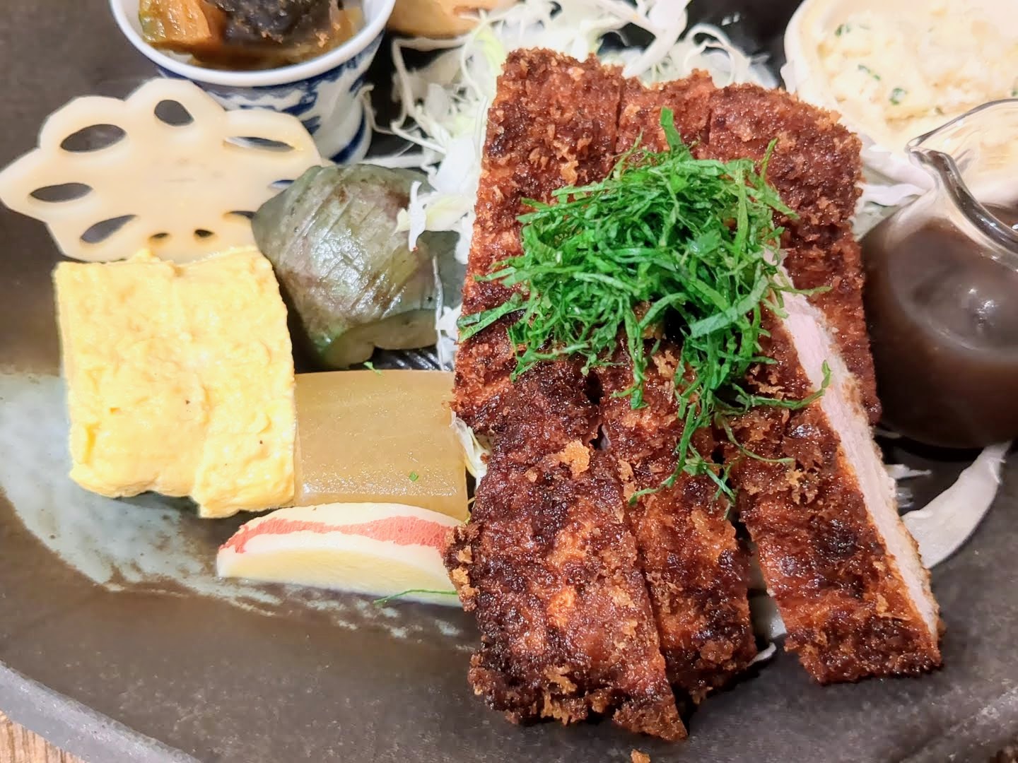 和食カフェ&バー Comfy（コンフィ）