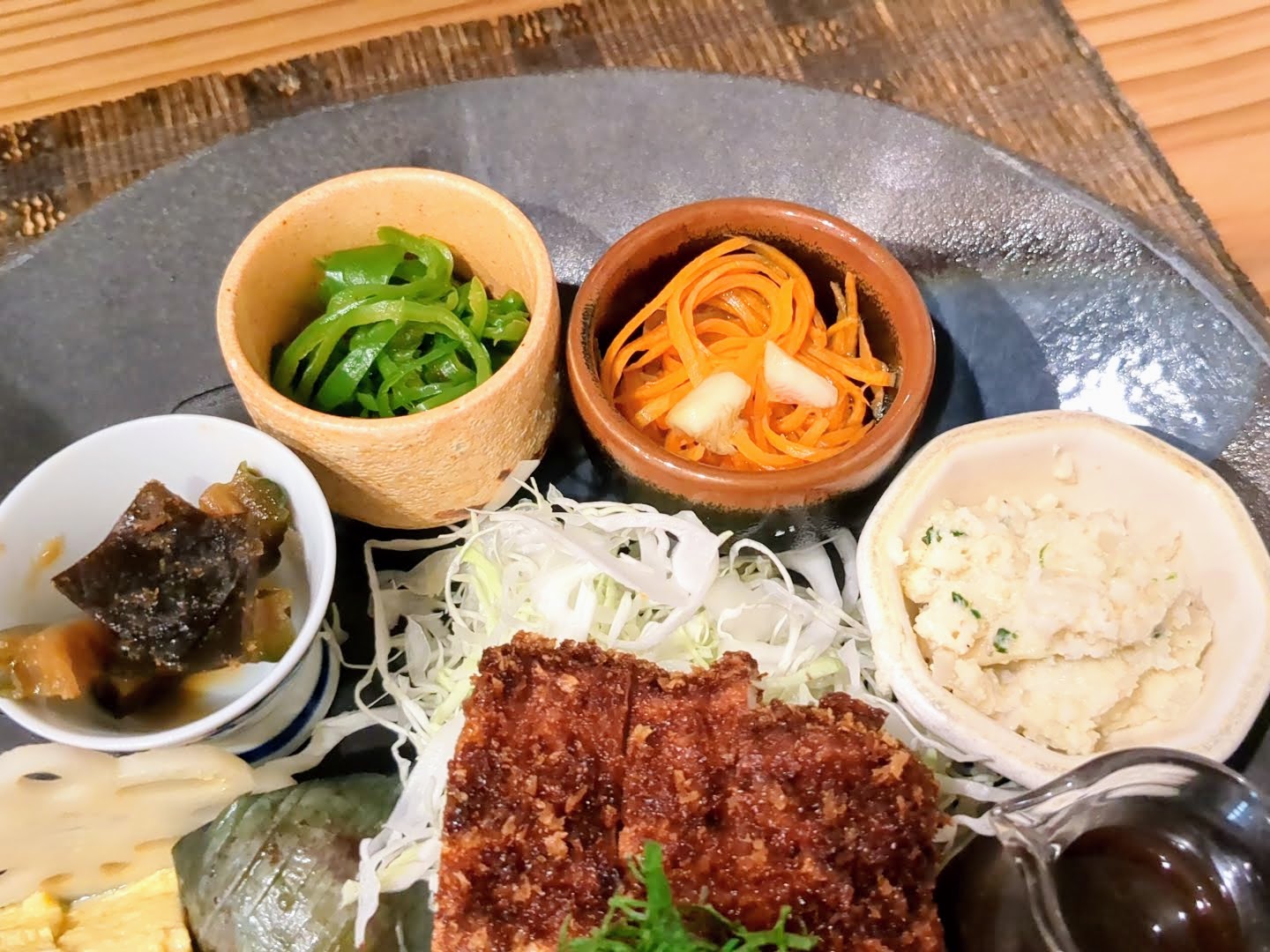 和食カフェ&バー Comfy（コンフィ）