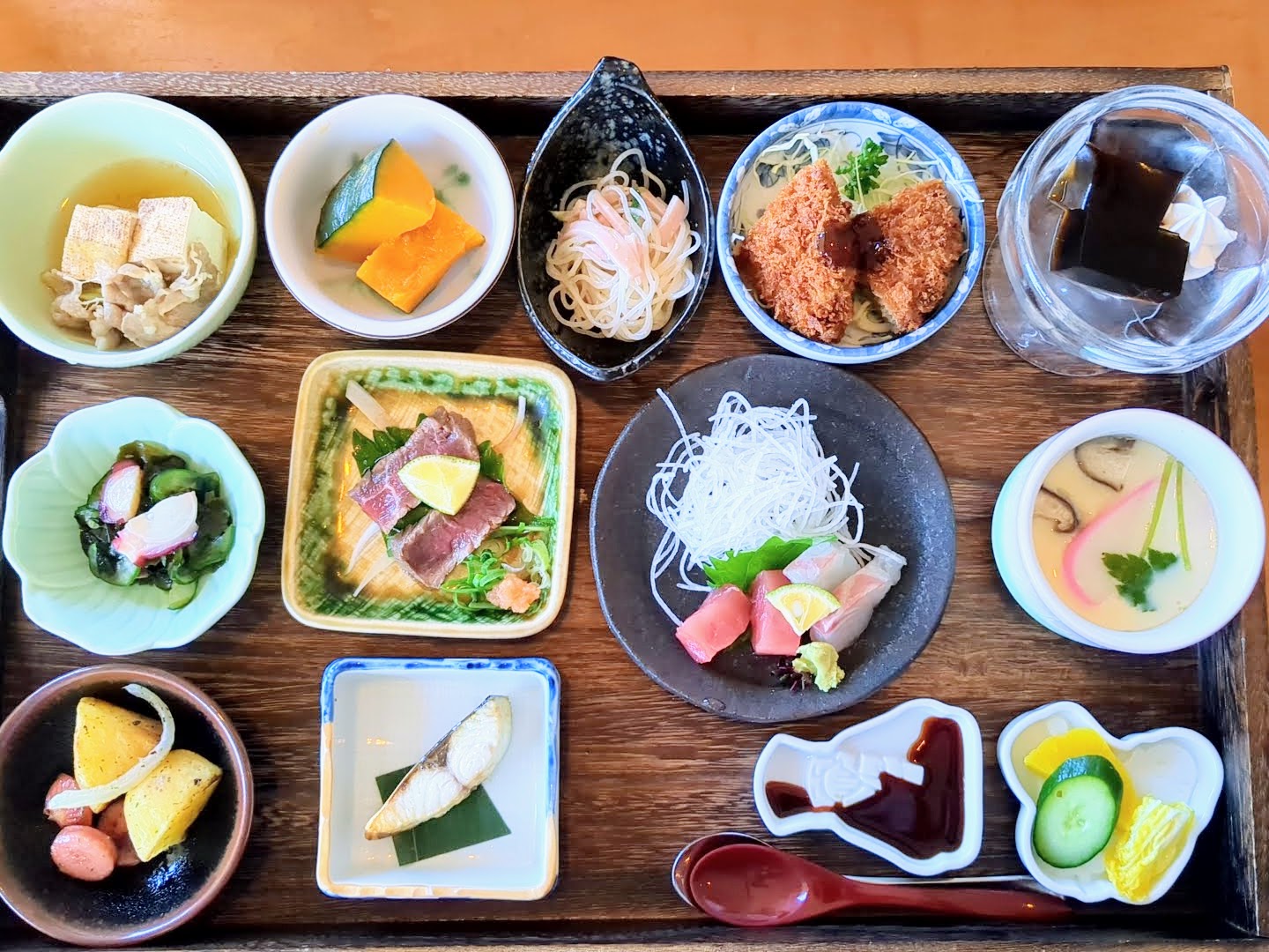 黄金だしとおばんざい きき